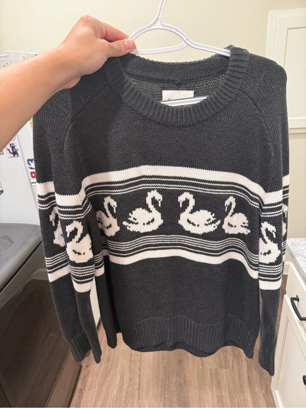 Charcoal Swan-Pattern Crewneck Sweater - Women's Madeleine